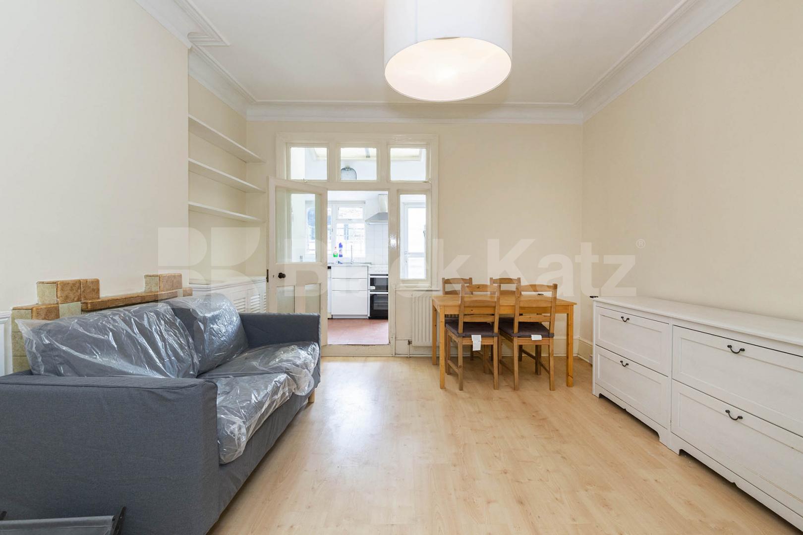 Newly decorated 2 bedroom with large terrace in zone 1 location  Chapel Market, Angel N1